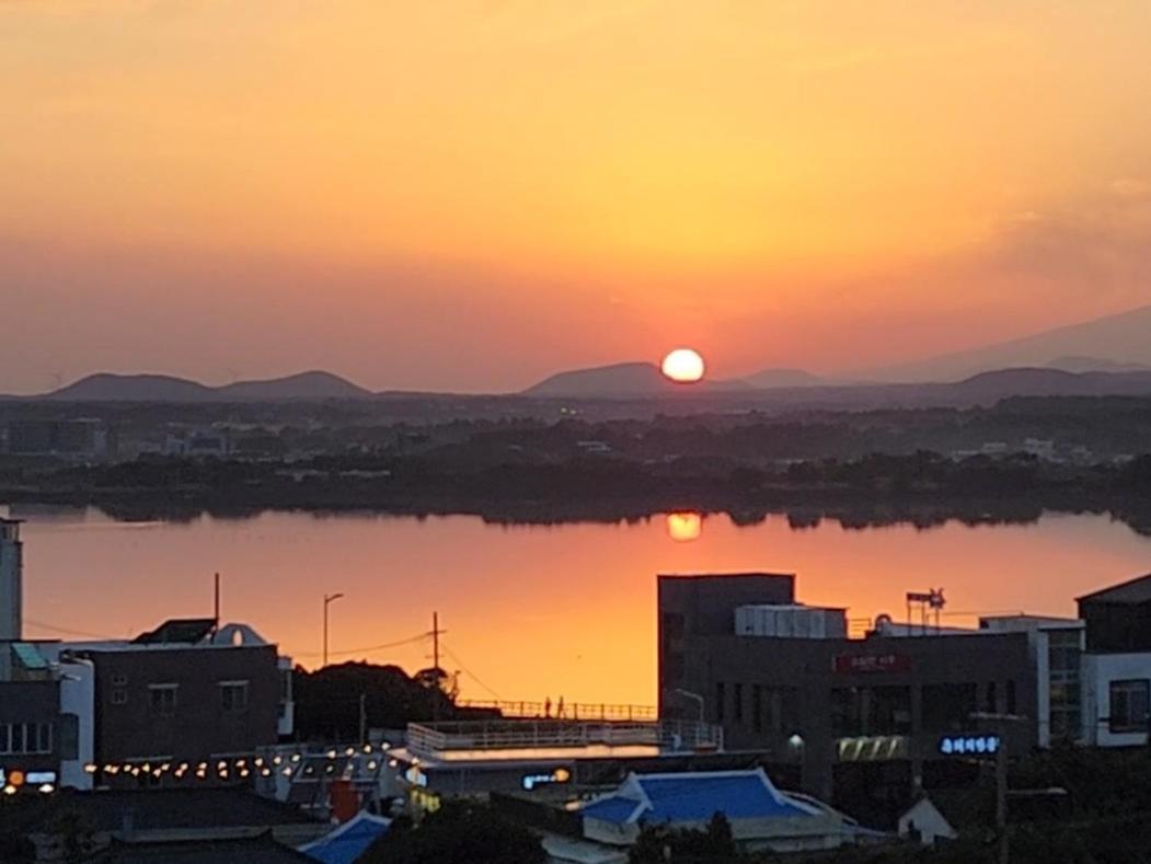 Pureun Jeju Pension Seogwipo Dış mekan fotoğraf