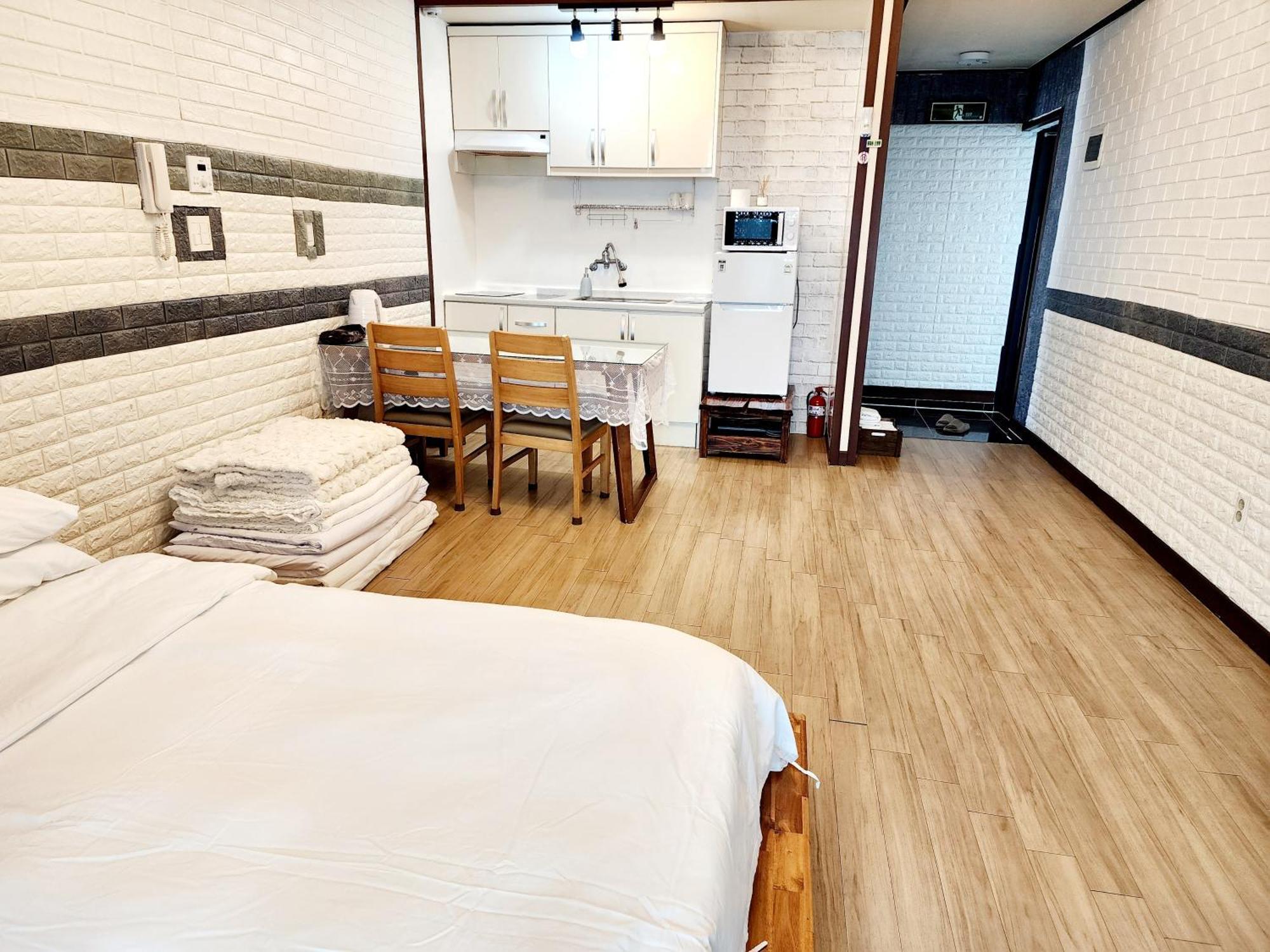 Pureun Jeju Pension Seogwipo Oda fotoğraf